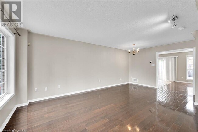 Building Photo - 2432 Cornerbrooke Crescent
