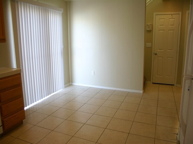 Building Photo - 9342 Aventurine Court