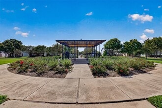 Building Photo - 1613 Palcio Real Dr