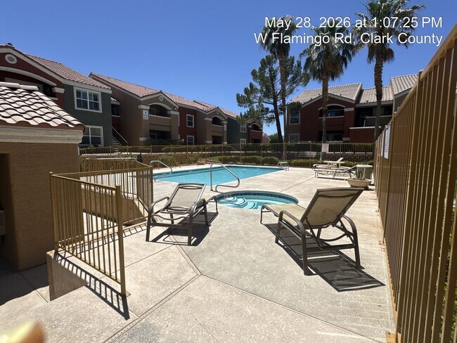 Foto del edificio - 1 Bedroom Condo on First Floor!
