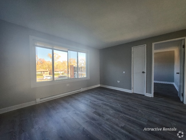 Building Photo - 2113 W 119th St