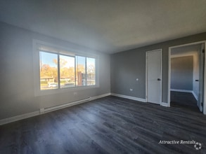 Building Photo - 2113 W 119th St
