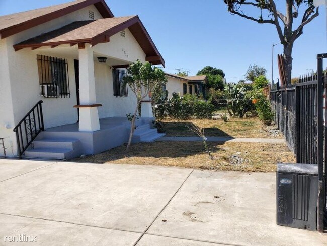 Building Photo - 3 br, 1 bath House - 8827 Mary Ave.