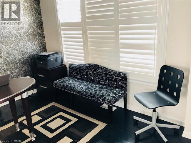 Photo du bâtiment - 945 Farmstead Dr