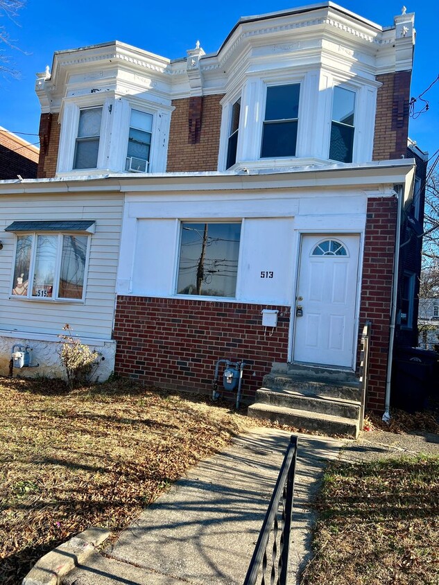 Primary Photo - Spacious 4 Bedroom 1 Bath in Folcroft
