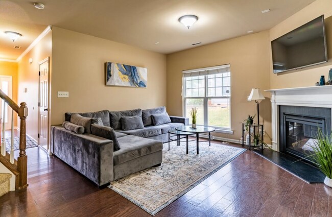 Foto del edificio - 2309 Mayo Forest Ln
