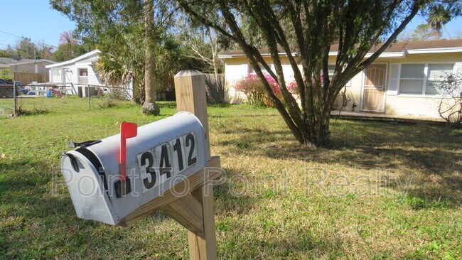 Foto del edificio - 3412 Brockway Rd