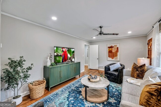 Building Photo - 1131 Stoneybrook Rd