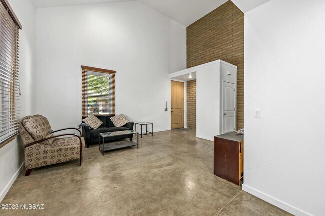Foto del edificio - 527 N Jacobus Ave