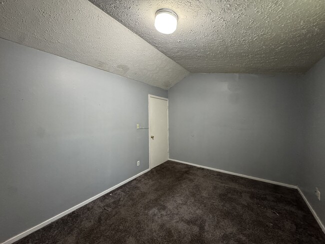 Building Photo - 1214 W Havens St