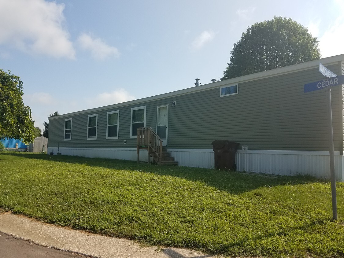 2088 E Empire Ave, Benton Harbor, MI 49022 House Rental in Benton
