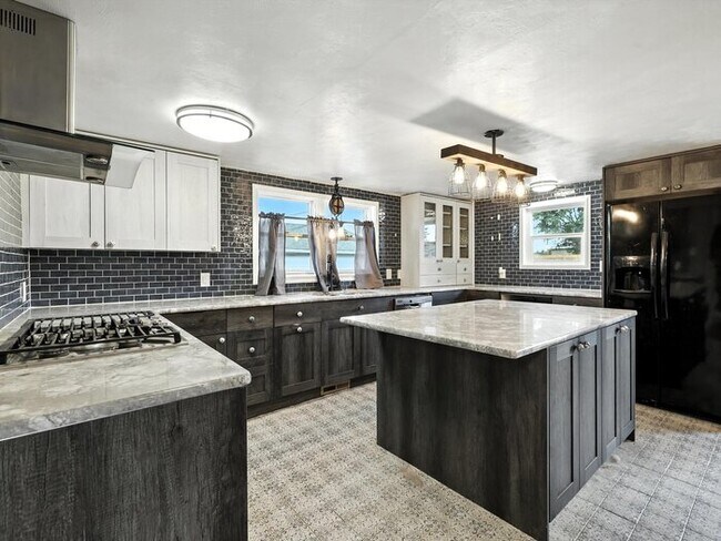 Foto del edificio - 2402 W 17th St