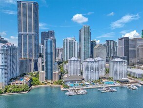 Building Photo - 951 Brickell Ave