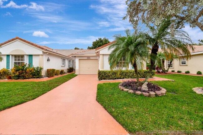 Foto del edificio - 6129 Heliconia Rd