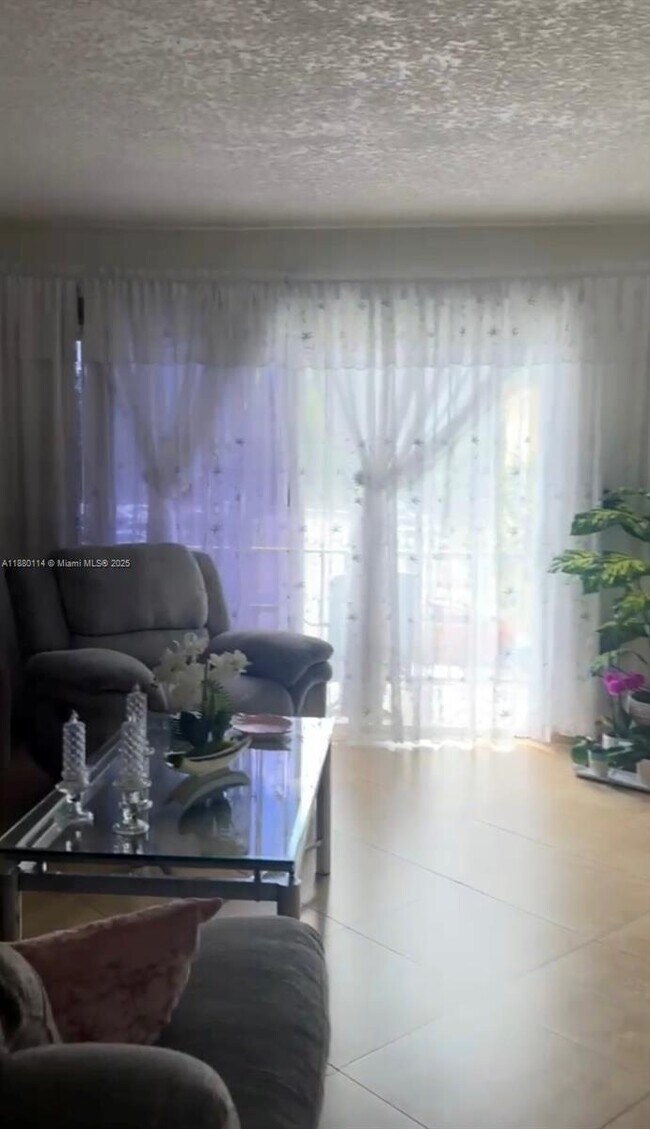 Foto del edificio - 5400 SW 77th Ct