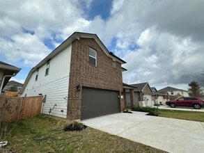 Building Photo - 1908 Velvet Oak Ln