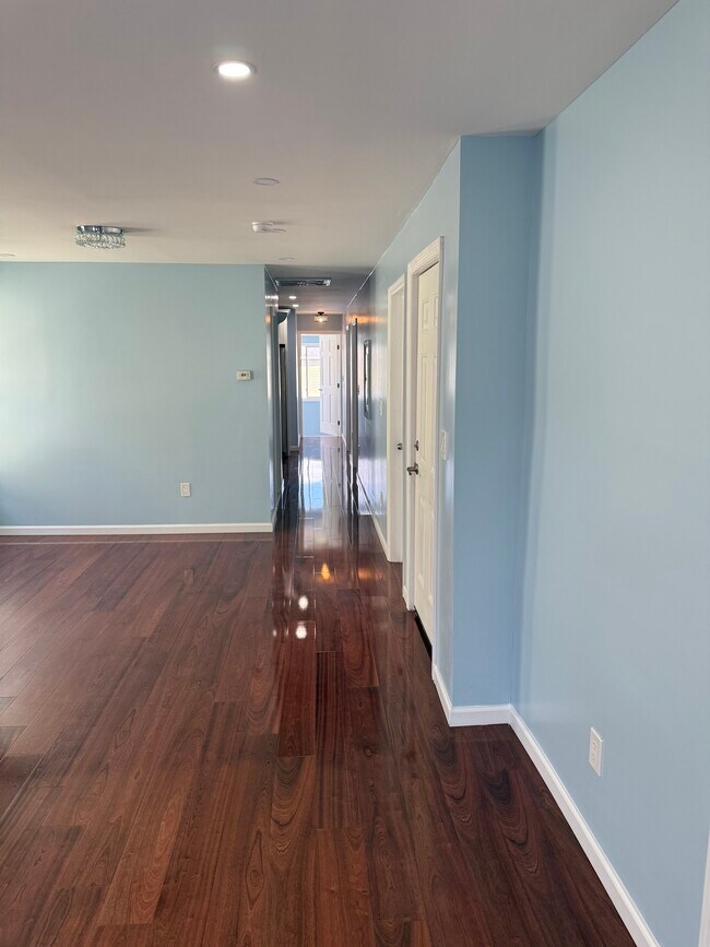 Foto del edificio - 461 Hulett St