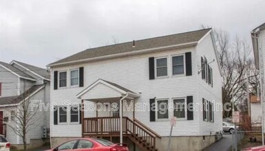 Building Photo - 358-360-360 N Winooski Ave
