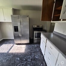 Building Photo - 55-57-57 W Parkwood Ave