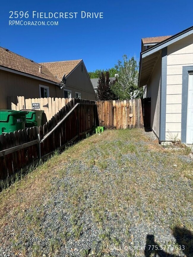 Building Photo - 2596 Fieldcrest Dr