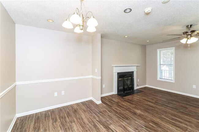 Building Photo - 229 Brookside Dr