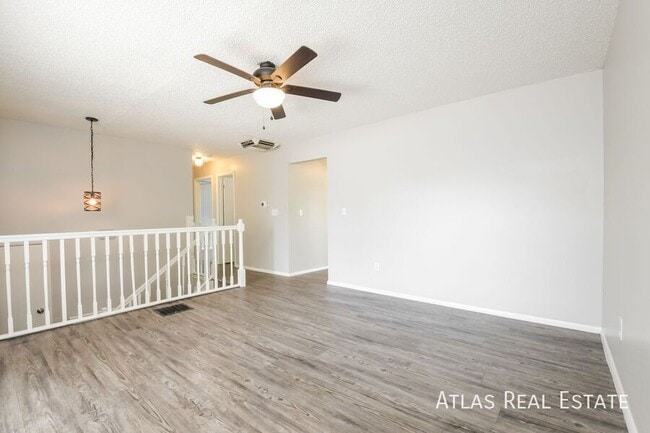 Foto del edificio - 11446 Cook Ct