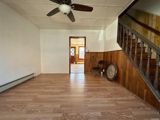 Building Photo - 57-34 57th Dr