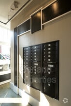 Building Photo - 425 Campbell Ave SW