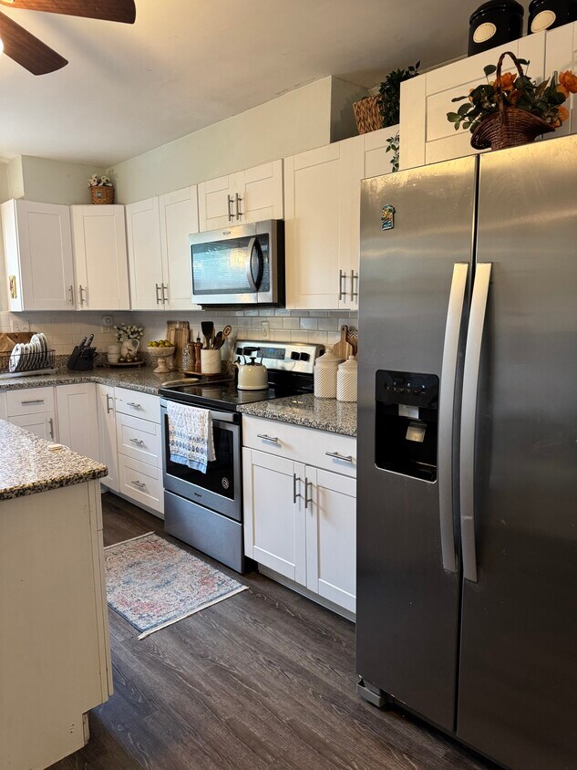 Foto principal - 4708 Laurie Ln