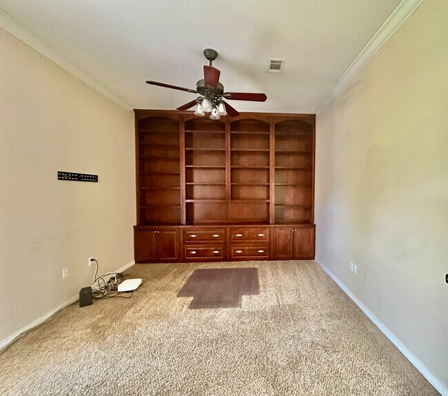 Foto del edificio - 4025 Lauren Ct