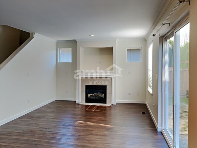 Foto del edificio - 1112 183rd Street Court E