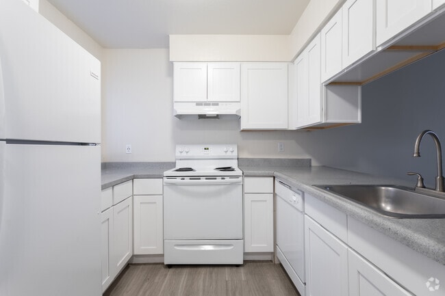 Interior Photo - La Cima Apartments