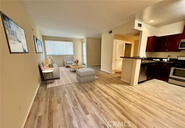 Building Photo - 13941 Sherman Way