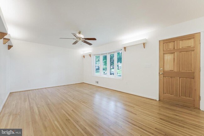 Building Photo - 13805 Fulmer Dr