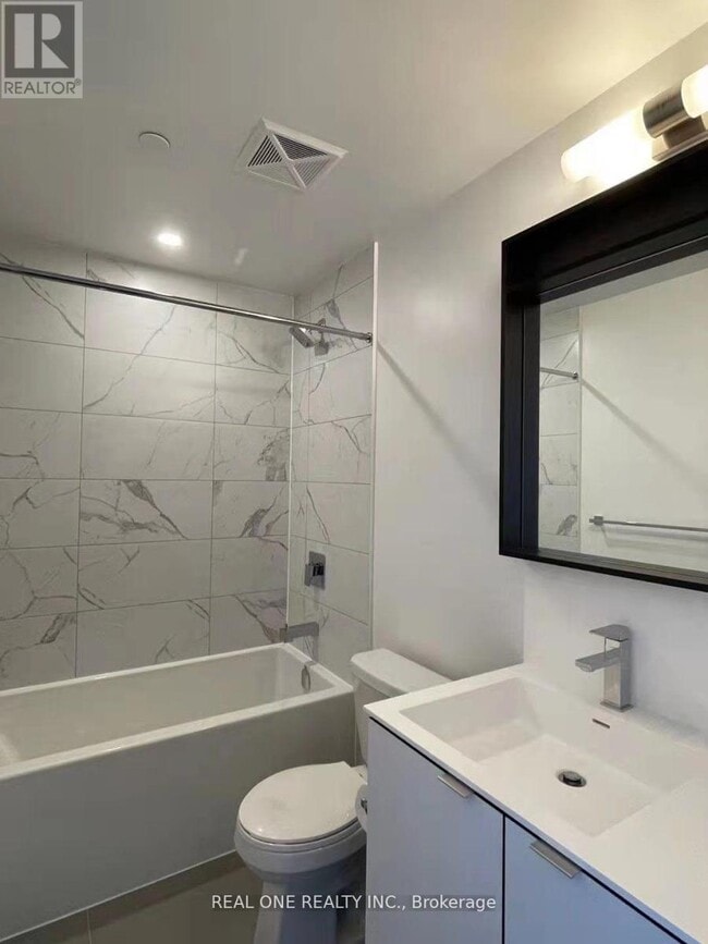 Photo du bâtiment - 4065 Confederation Pkwy