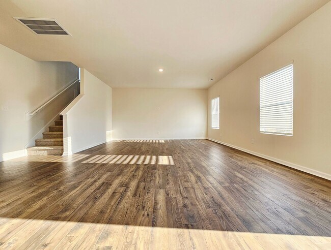 Building Photo - 349 Wicklow Ln