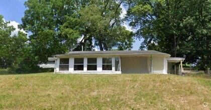 Building Photo - 1328 Kracker St NW