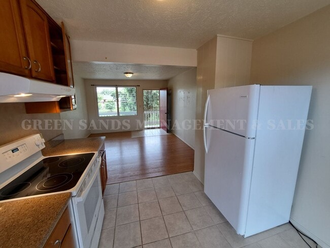 Building Photo - Kapiolani Villas
