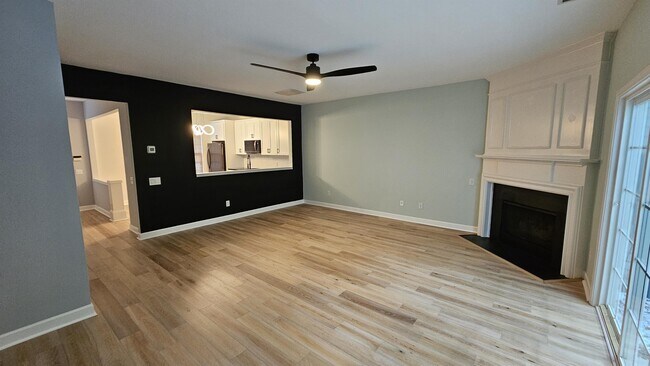 Foto del edificio - 2719 Thornbush Ct