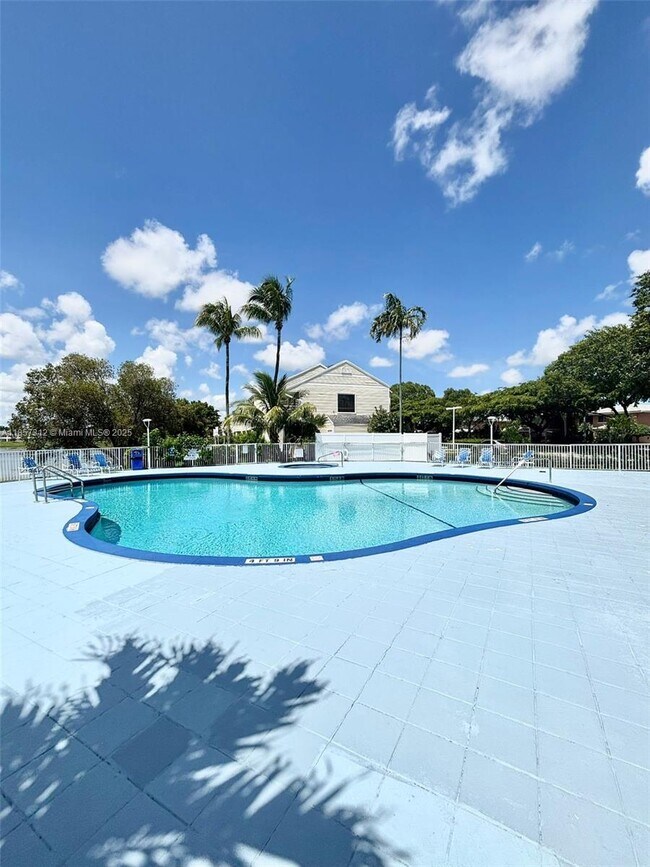 Foto del edificio - 3469 NW 44th St