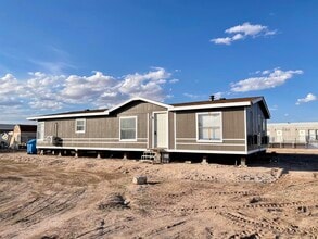 Building Photo - 301 Vida Bonita Wy