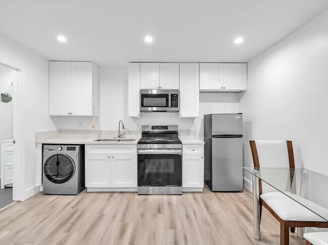 Foto del edificio - 3623 3rd Ave