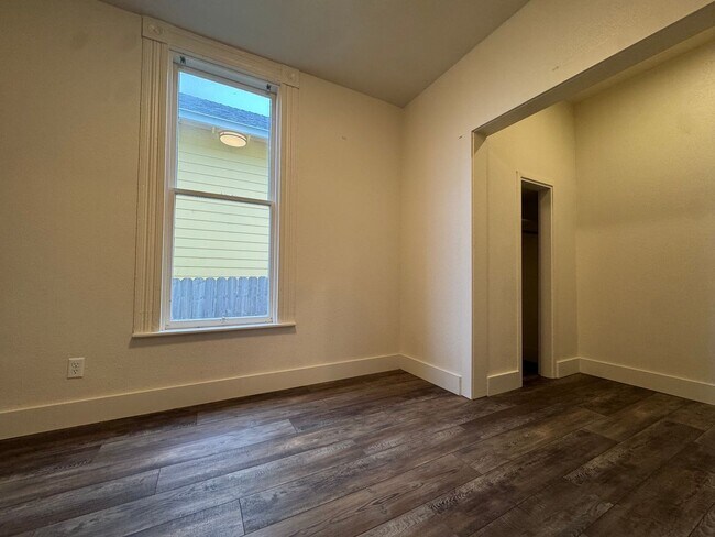 Foto del edificio - 1627 Pine St