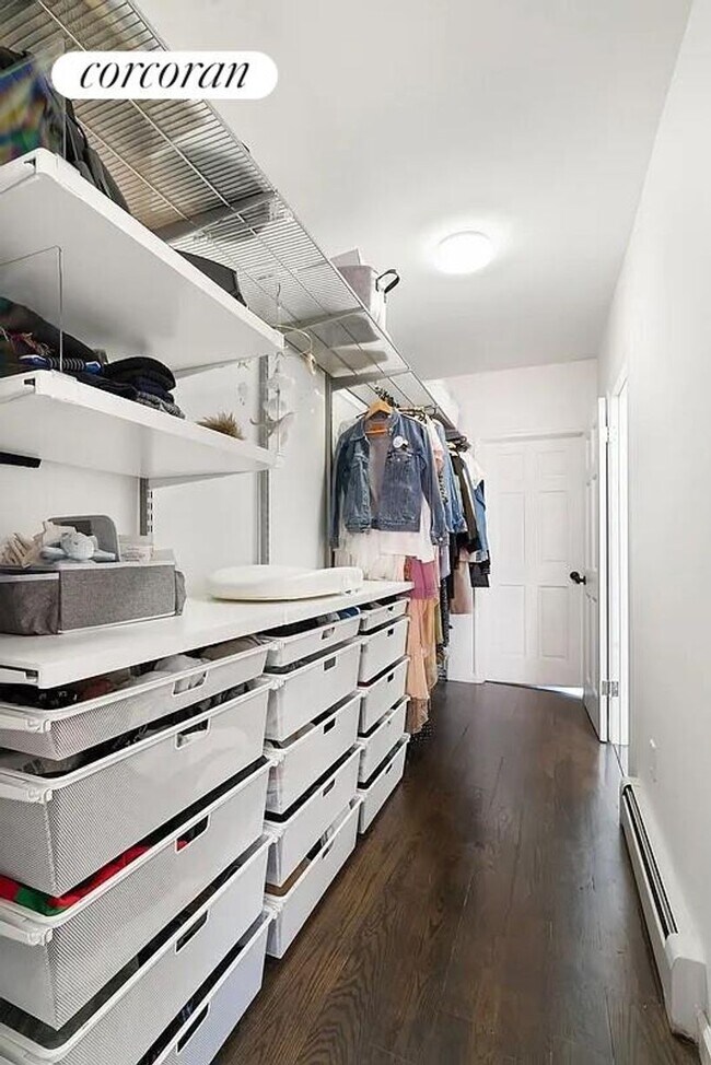 Foto del edificio - 275 Vanderbilt Ave