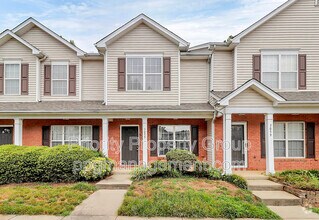 Building Photo - 3055 Golden Dale Ln