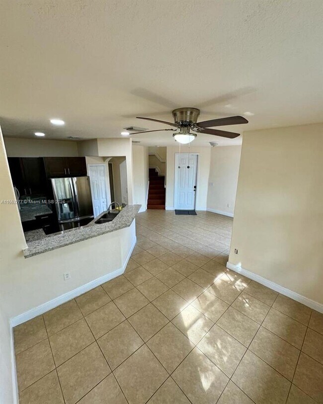 Building Photo - 10900 NW 78th Terrace