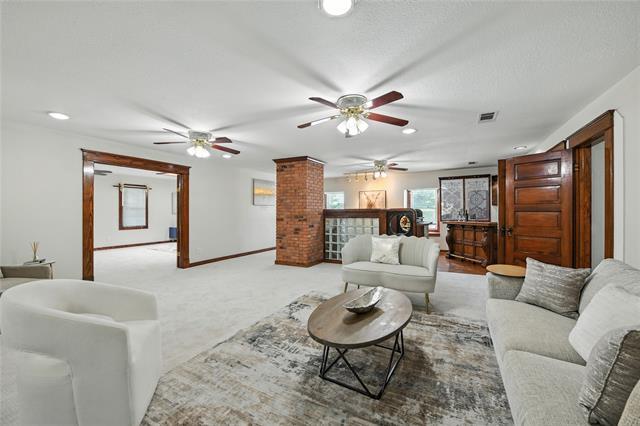 Foto del edificio - 1323 Dublin St