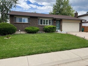 Building Photo - 9516 W Walker Pl