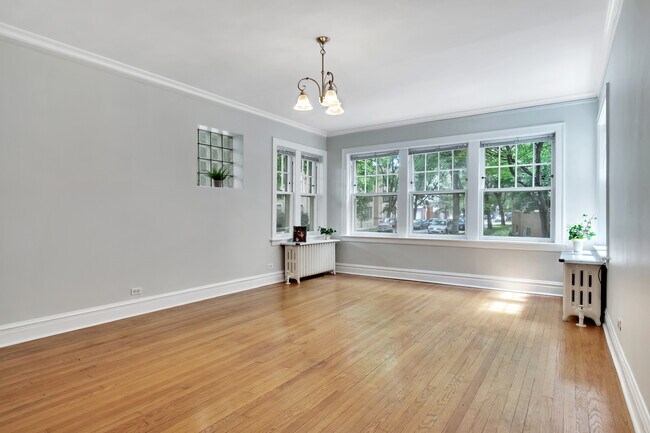 Foto del edificio - 5658 N Campbell Ave