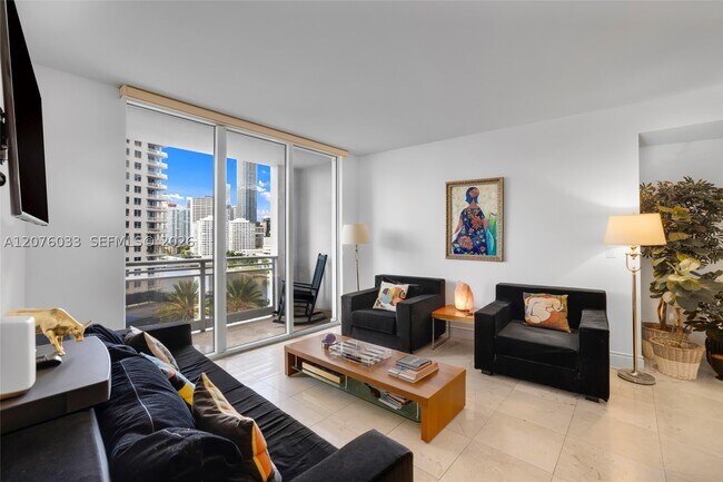 Building Photo - 901 Brickell Key Blvd